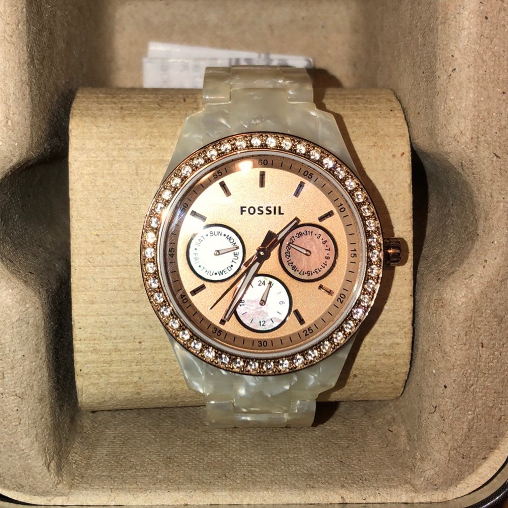 BEAUTIFUL rose gold FOSSIL watch